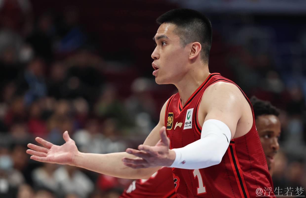 陈盈骏砍下23分,曾凡博受伤离场,北京再胜山西,2-0拿下赛点 陈盈骏砍下23分,曾凡博受伤离场,北京再胜山西,2-0拿下赛点