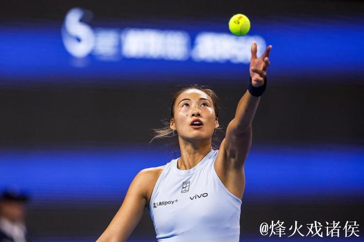 郑钦文当选WTA2025年度最受球迷欢迎单打球员