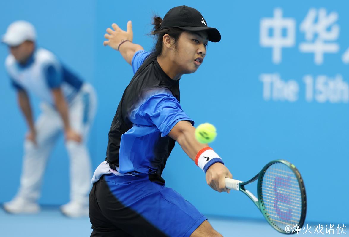 全运会网球赛场：老将圆梦 新秀涌现